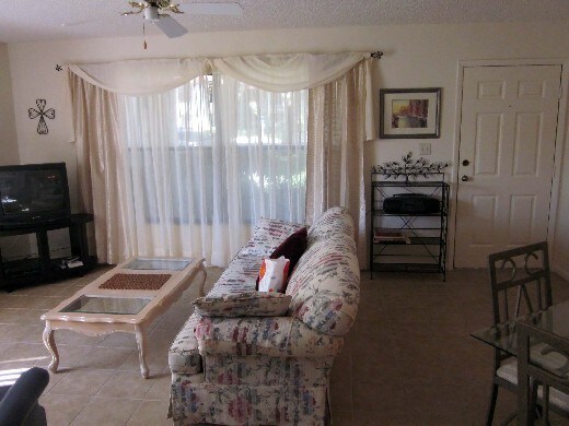 Foto del edificio - Hammock Pine Village in Countryside