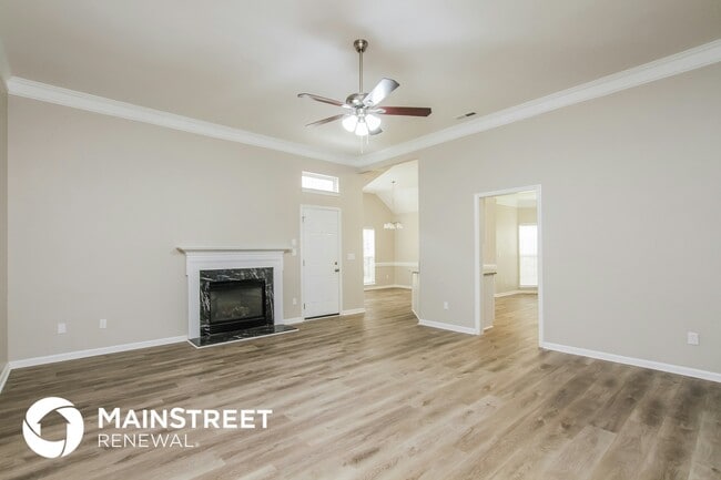 Building Photo - 7895 Sedgebrook Dr E