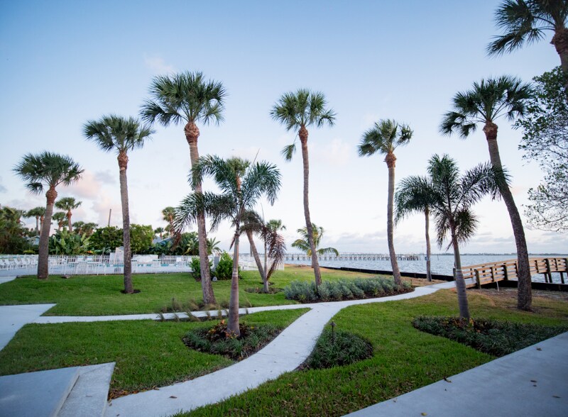 Foto principal - 2625 NE Indian River Dr