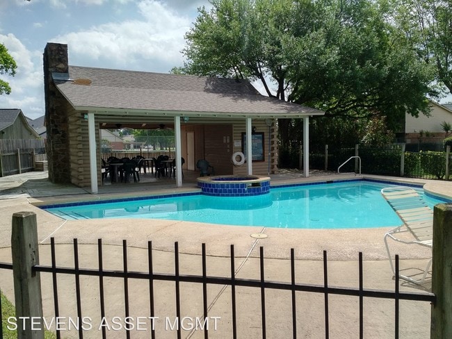 Building Photo - 3634 Greenacres Place Dr