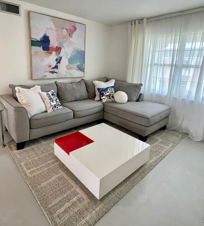 Living Room - 4158 Tamiami Trl