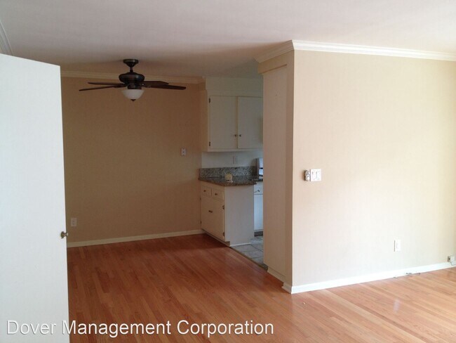 Building Photo - 3120 W Riverside Dr
