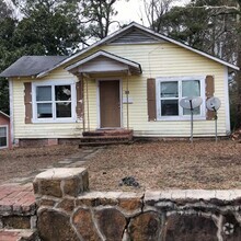 Building Photo - 604 Calcote Ave