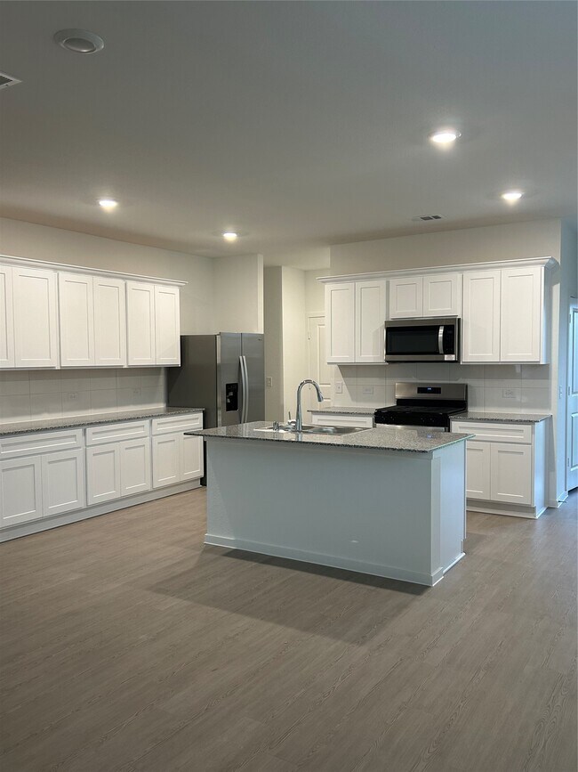 Building Photo - 14973 Rustic Moon Rd