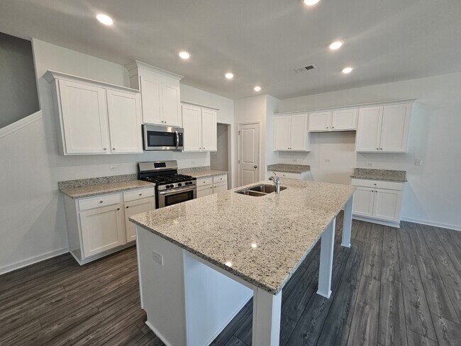 Building Photo - 1853 Frisco Way