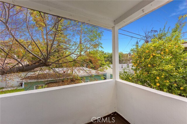 Building Photo - 232 W Linden Ave