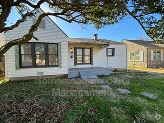 Building Photo - 1224 SW 35th St