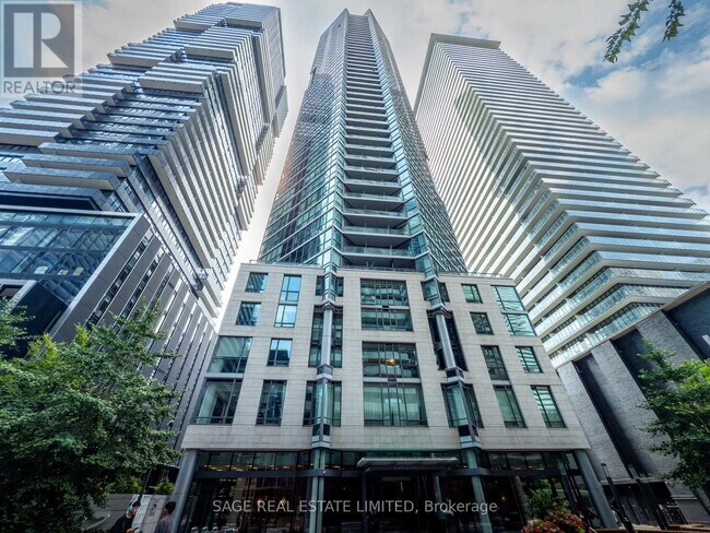 Building Photo - 45 Charles St E