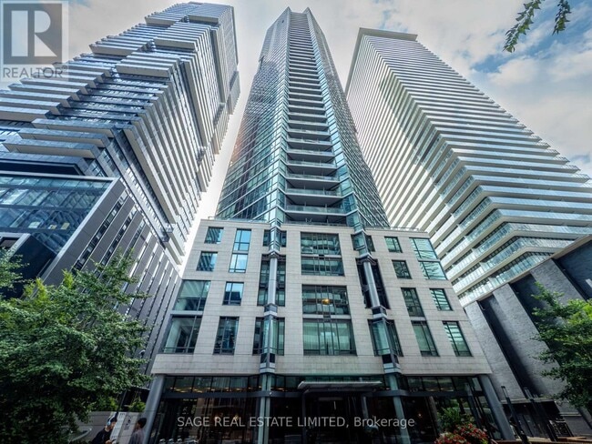 Photo du bâtiment - 45 Charles St E