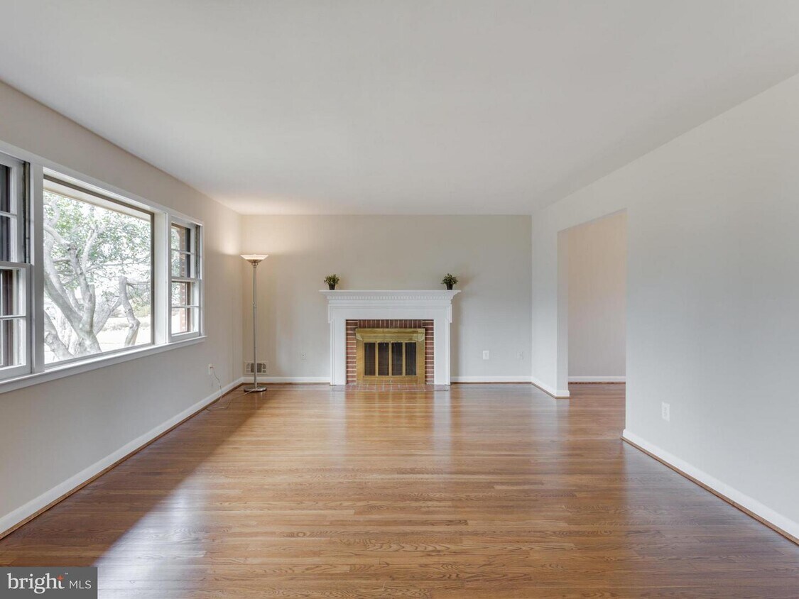 Primary Photo - 1813 Baldwin Dr