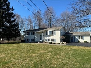 Building Photo - 1095 Hamlin Parma Townline Rd