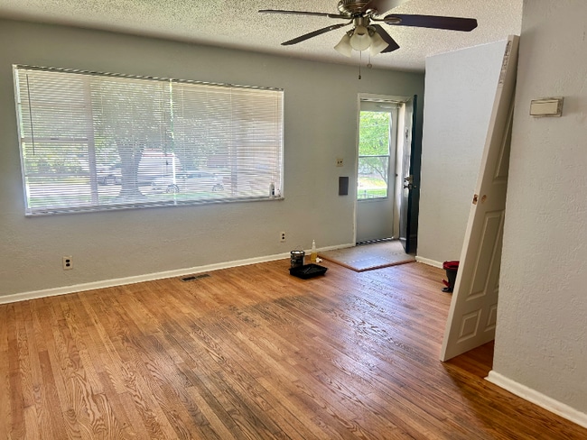 Building Photo - 712 Rabenberg Pl