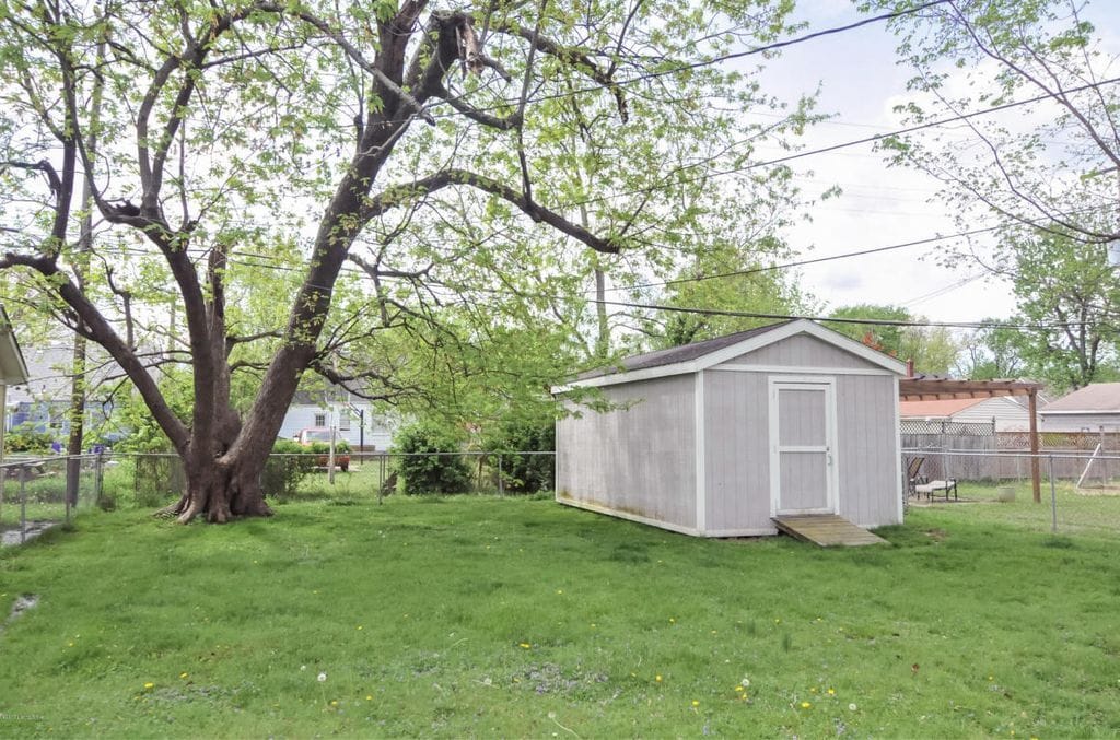 Rear yard - 516 Virginia Ave (Louisville, KY)