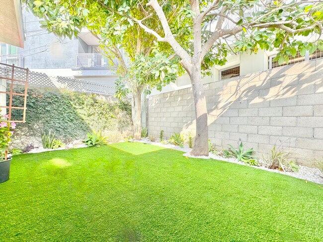 Foto del edificio - 4244 Inglewood Blvd