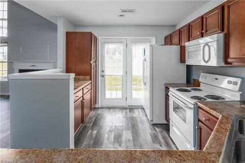 Foto del edificio - 225 Blue Robin Way