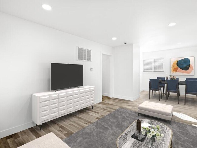 Photo - 26 W Girard Ave Apartment