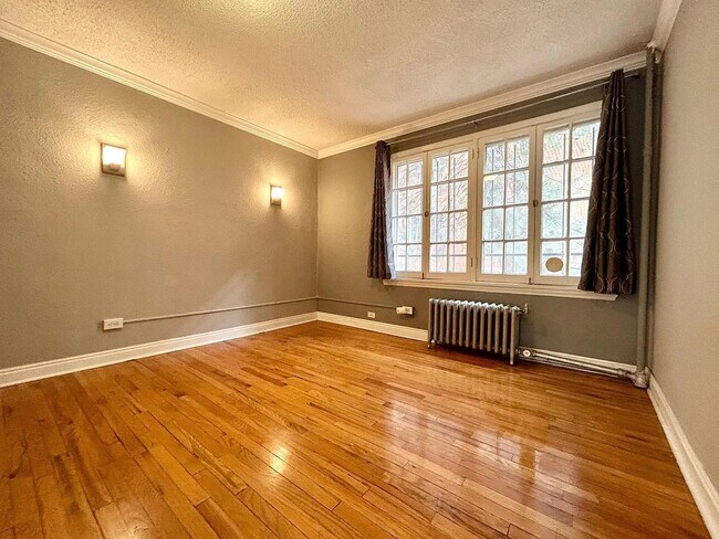 Foto del edificio - Beautiful 2 Bedroom-2 Bath Condo- Close to...