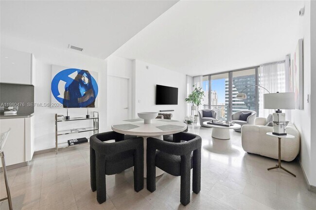 Foto del edificio - 88 SW 7th St