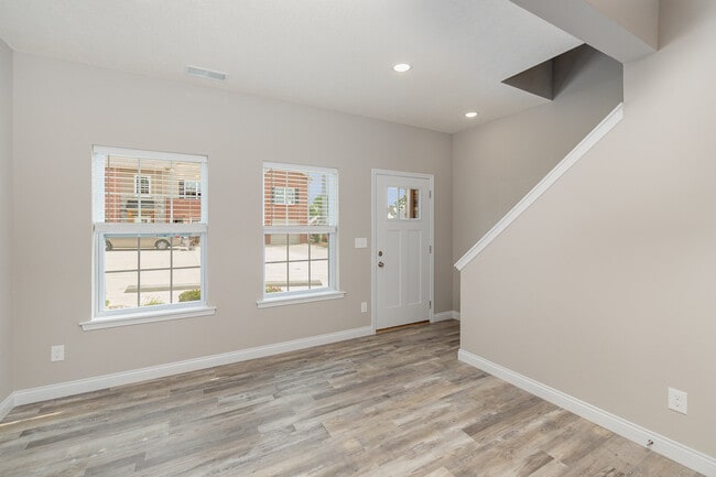 Building Photo - 503 Station Ct