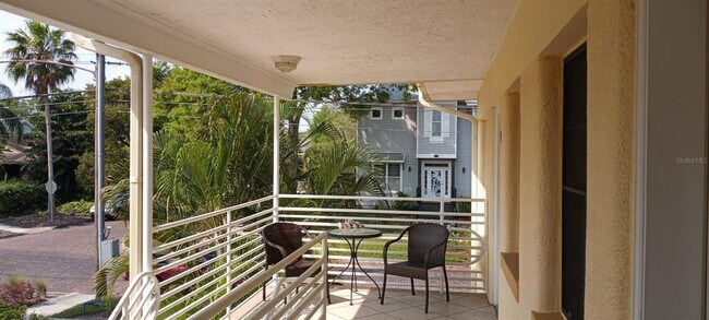 Foto del edificio - 145 10th Ave N