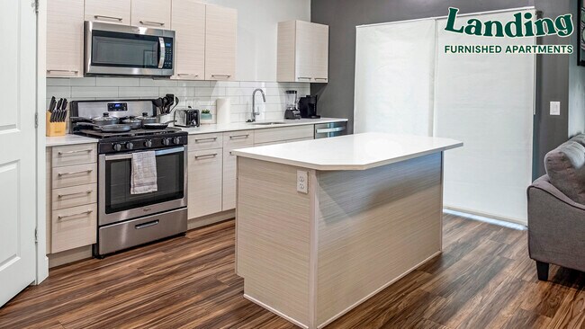 Building Photo - 380 S 400 E