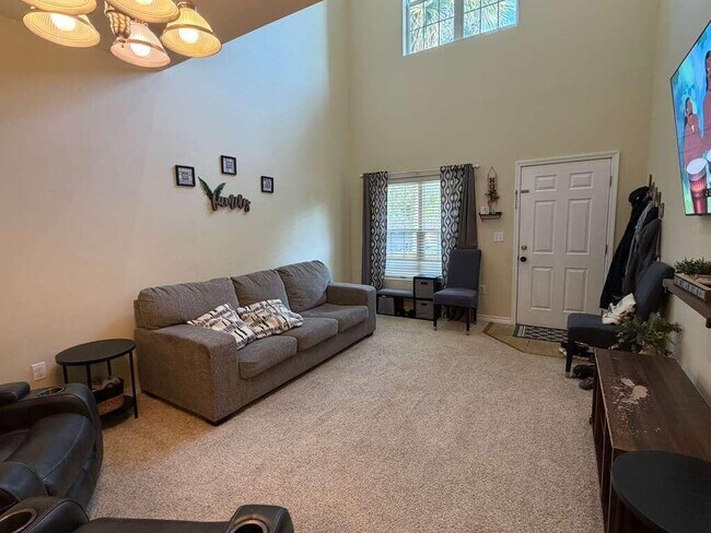 Foto del edificio - 1529 Bentley Cir