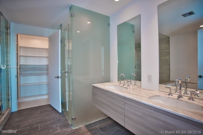 Building Photo - 1 br, 2 bath  - Biscayne Beach Condo