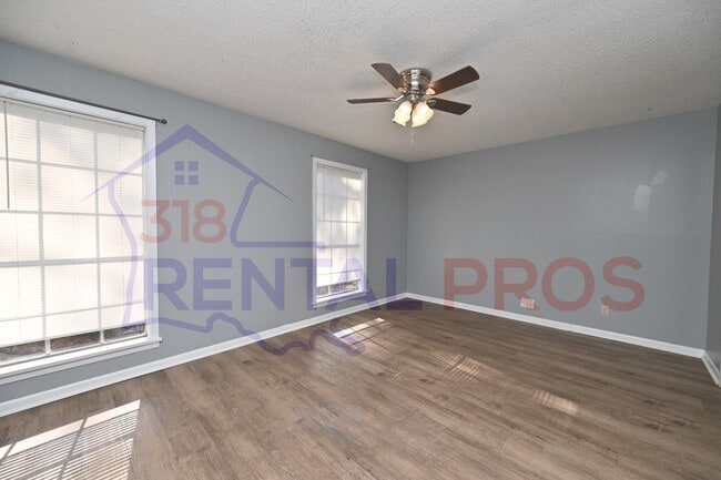 Building Photo - 2207/2209 Lily Dr