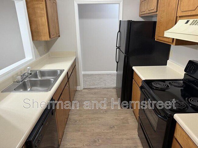 Foto del edificio - 520 Commons Dr