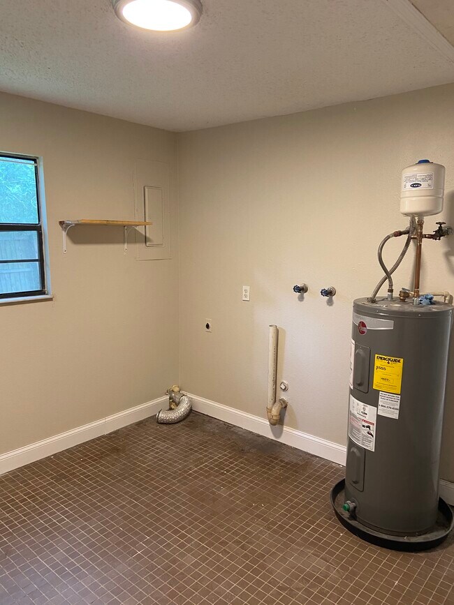 1102 Regent St, Edgewater, FL 32132 Townhome Rentals in Edgewater FL