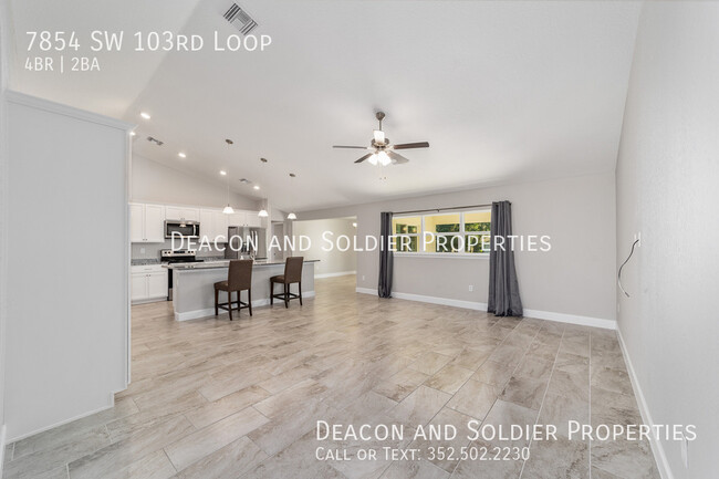 Foto del edificio - 7854 SW 103rd Loop