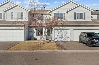 Building Photo - 608 Roundhouse St