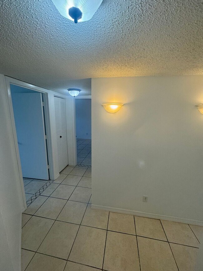 Foto del edificio - 2BR/2BA CONDO IN WESTWOOD CONDOS IN MELBOURNE