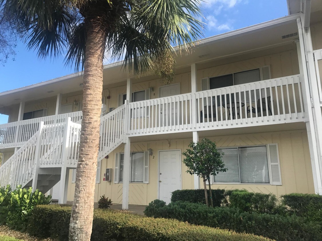 4617 Bayshore Dr, Naples, FL 34112 Apartments in Naples, FL