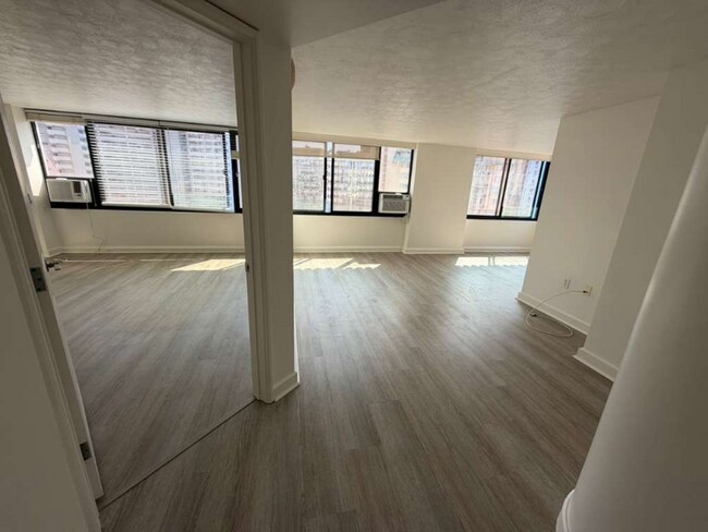 Foto del edificio - 343 Hobron Ln