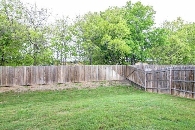 Building Photo - 5523 Degan Way