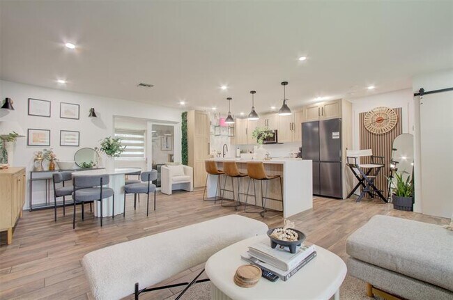 Foto del edificio - 7700 NW 15th St