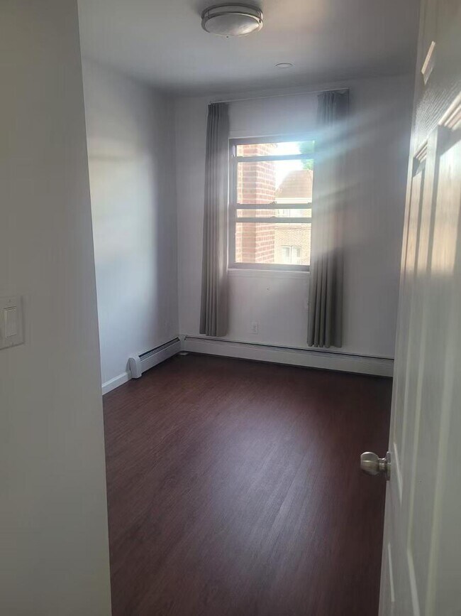 Foto del edificio - 14428 Jewel Ave