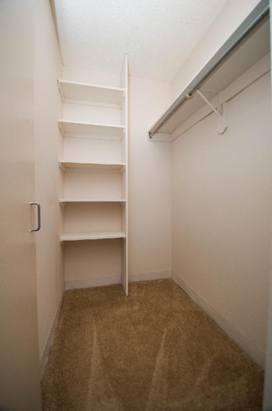 Primary Photo - 102 W Chestnut St