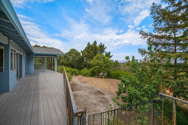 Building Photo - 12650 Viscaino Ct