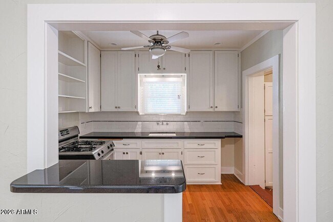 Foto del edificio - 57 W Lewis Ave