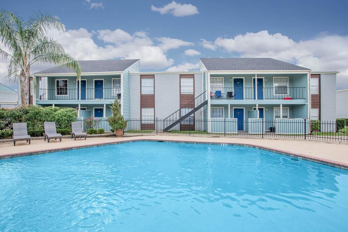 Banyan Cove Apartments League City, TX