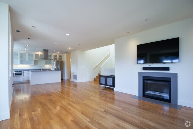 4BR, 3.5BA - 2200SF - 420 Cornell Ave