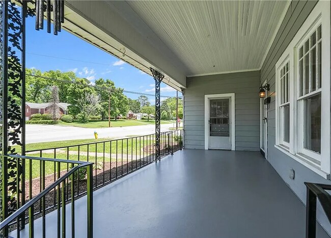 Foto del edificio - 901 W Main St