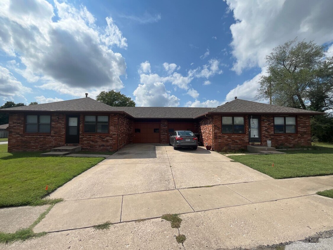 Foto principal - 2765 E McDaniel St