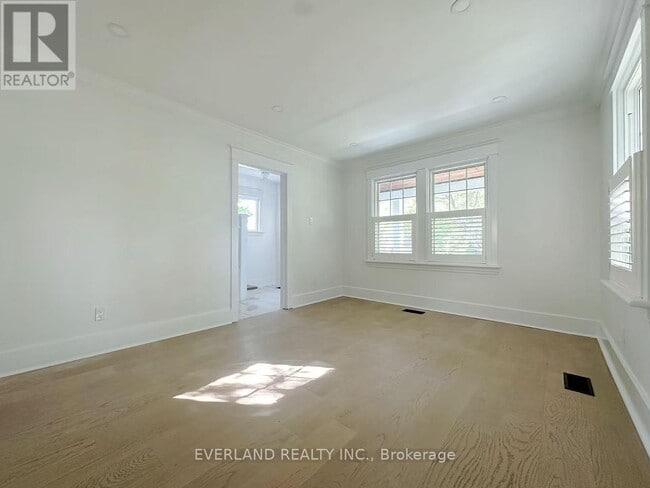 Building Photo - 426 Reynolds St