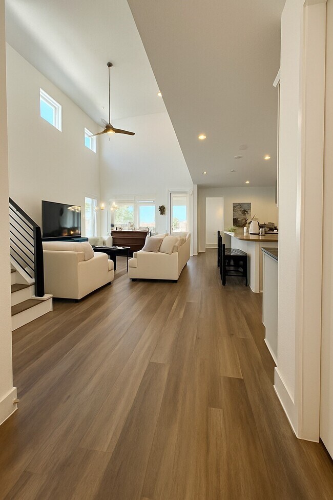 Foto del edificio - 13712 Moss Lake Ln