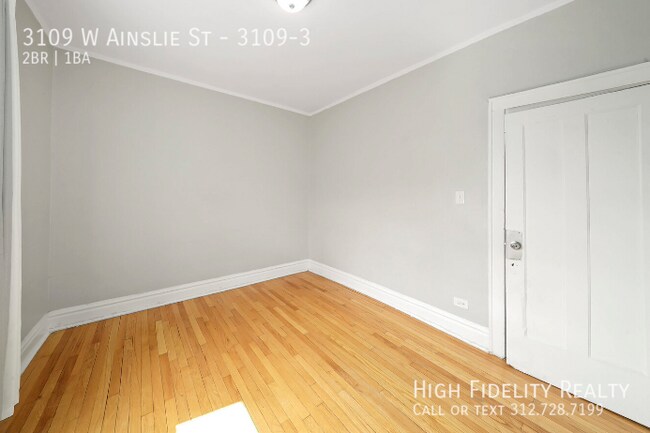 Foto del edificio - 3109 W Ainslie St