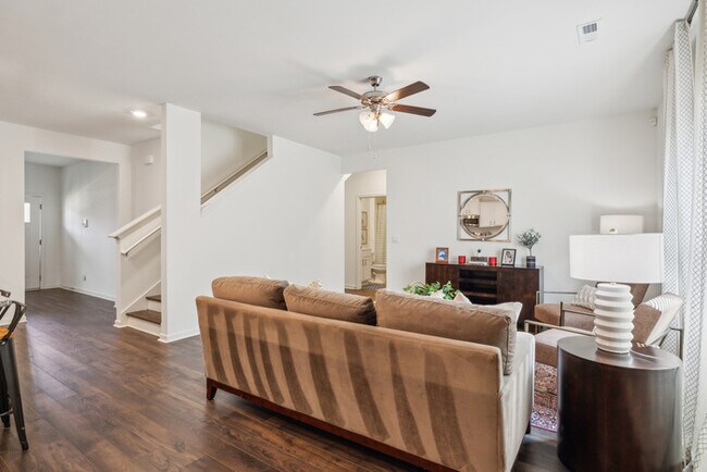 Building Photo - 5636 Timber Leaf Lp