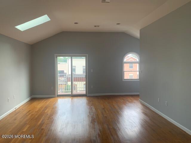 Building Photo - 207 Hutton St